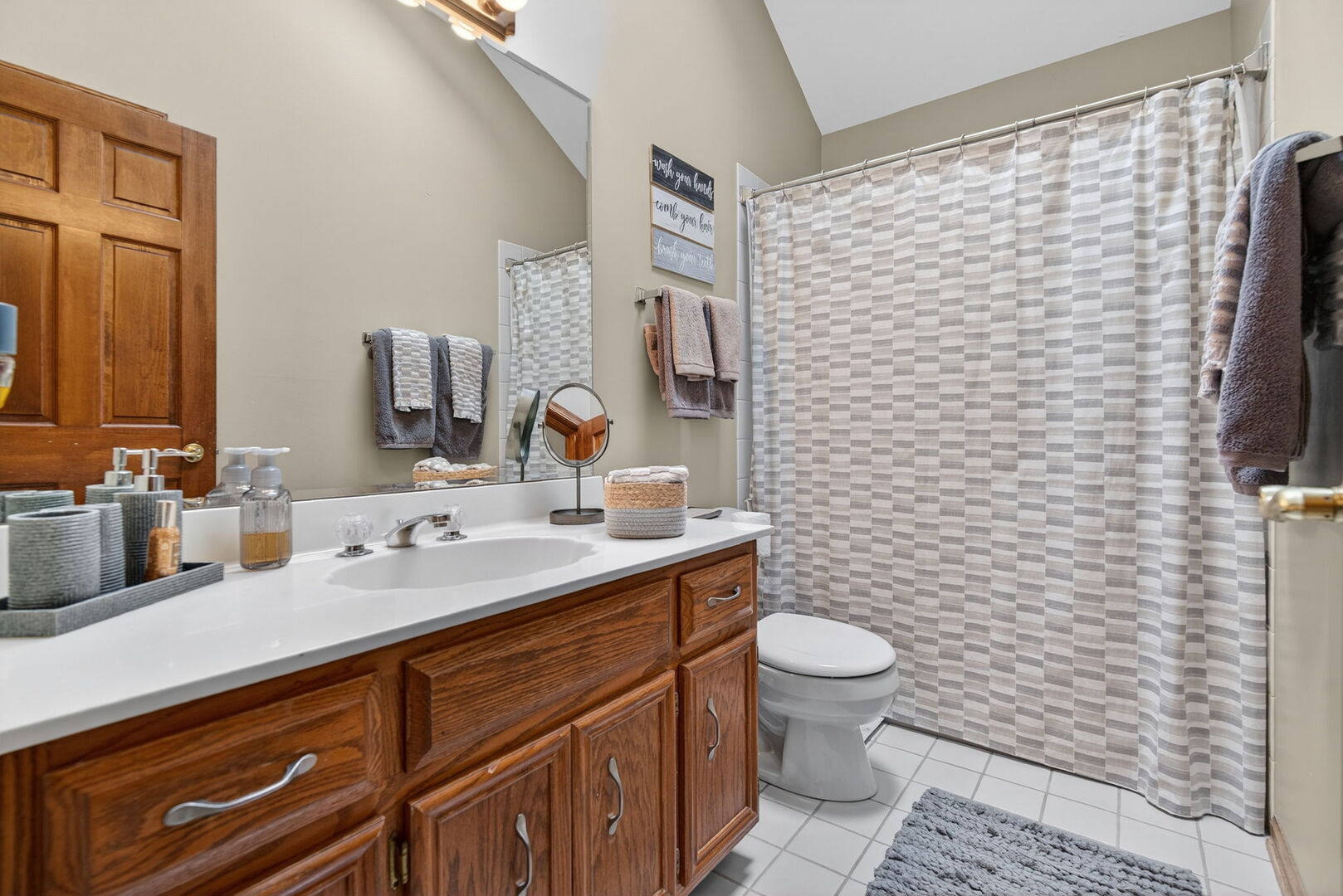 9200 174th Street, Tinley Park, IL 60487