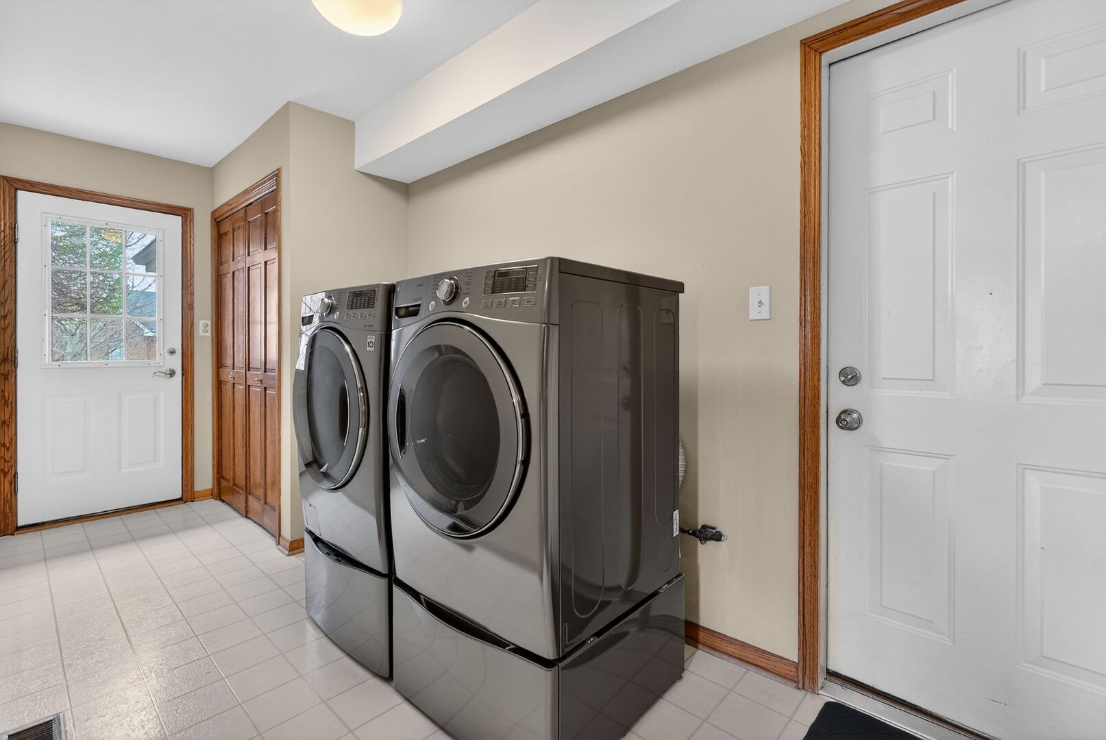 9200 174th Street, Tinley Park, IL 60487