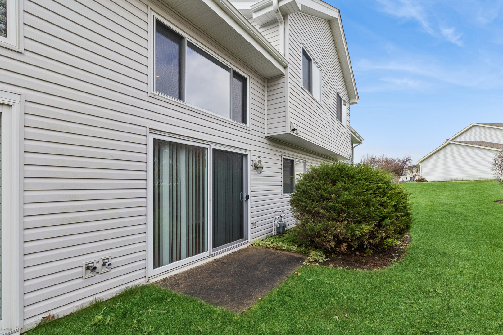 496 Stone Gate Circle, Schaumburg, IL 60193