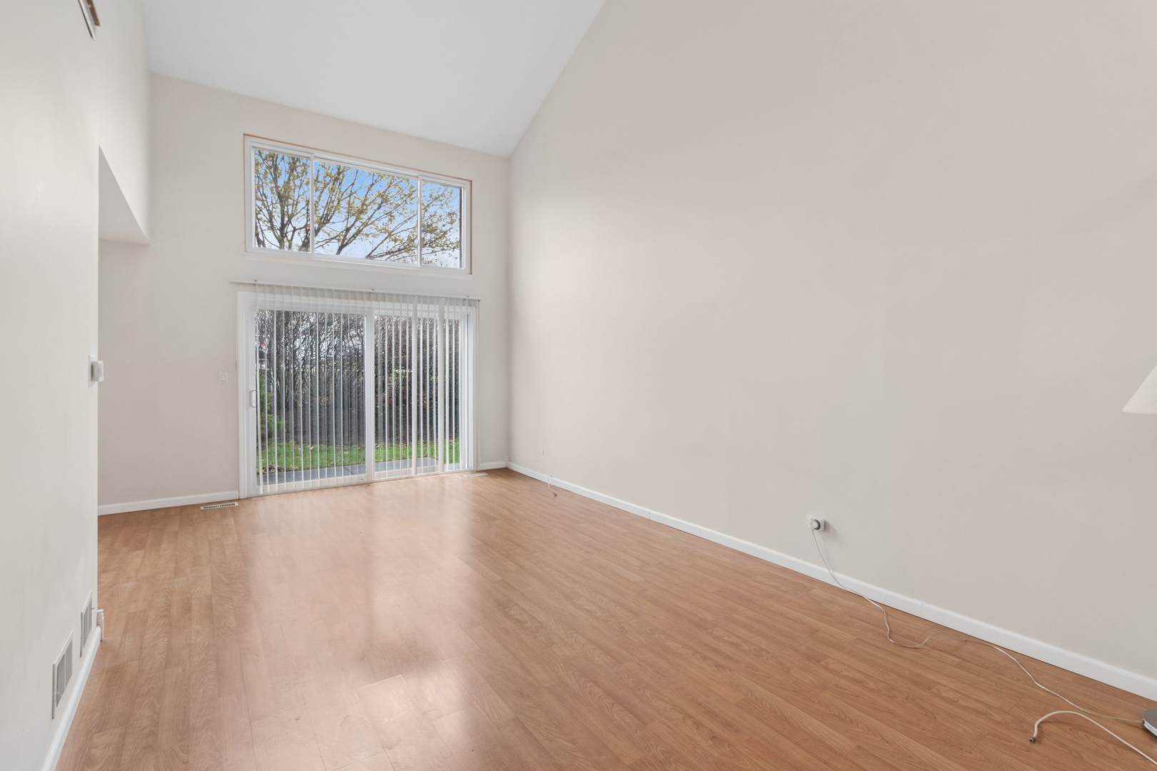 496 Stone Gate Circle, Schaumburg, IL 60193