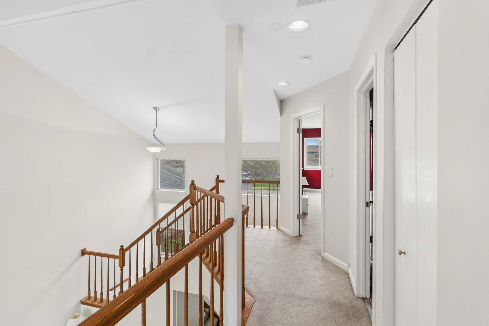 496 Stone Gate Circle, Schaumburg, IL 60193