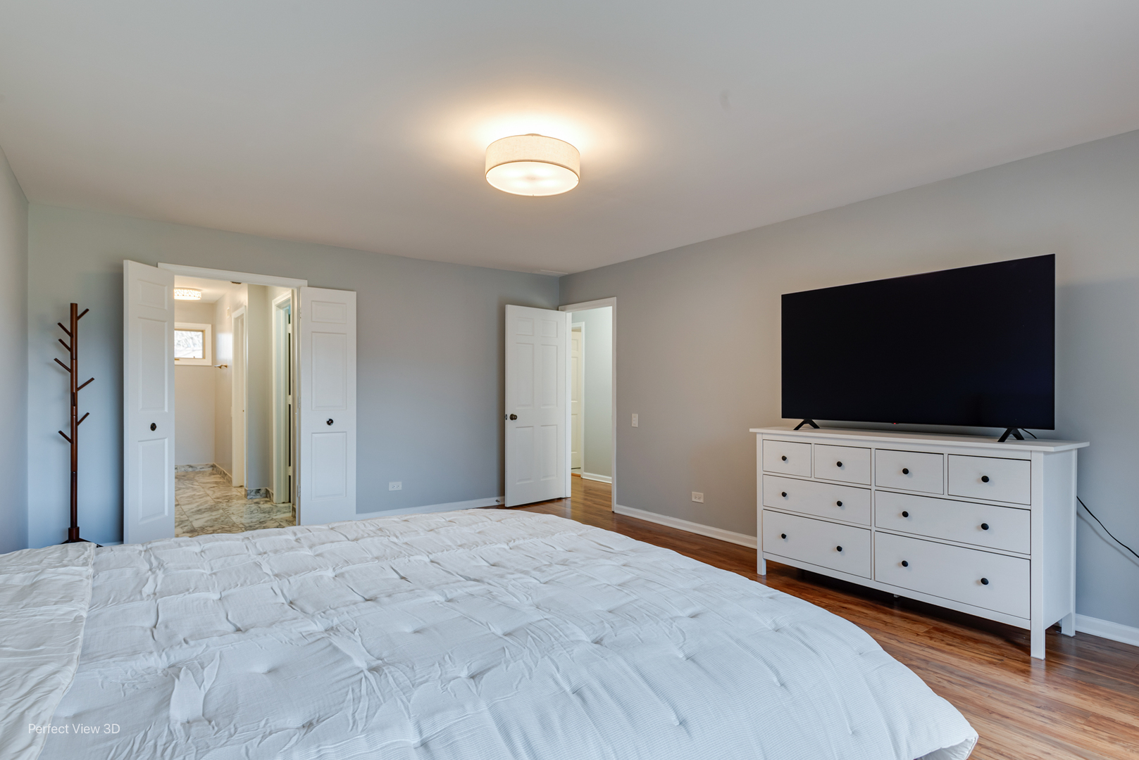 3811 Mission Hills Road, Northbrook, IL 60062