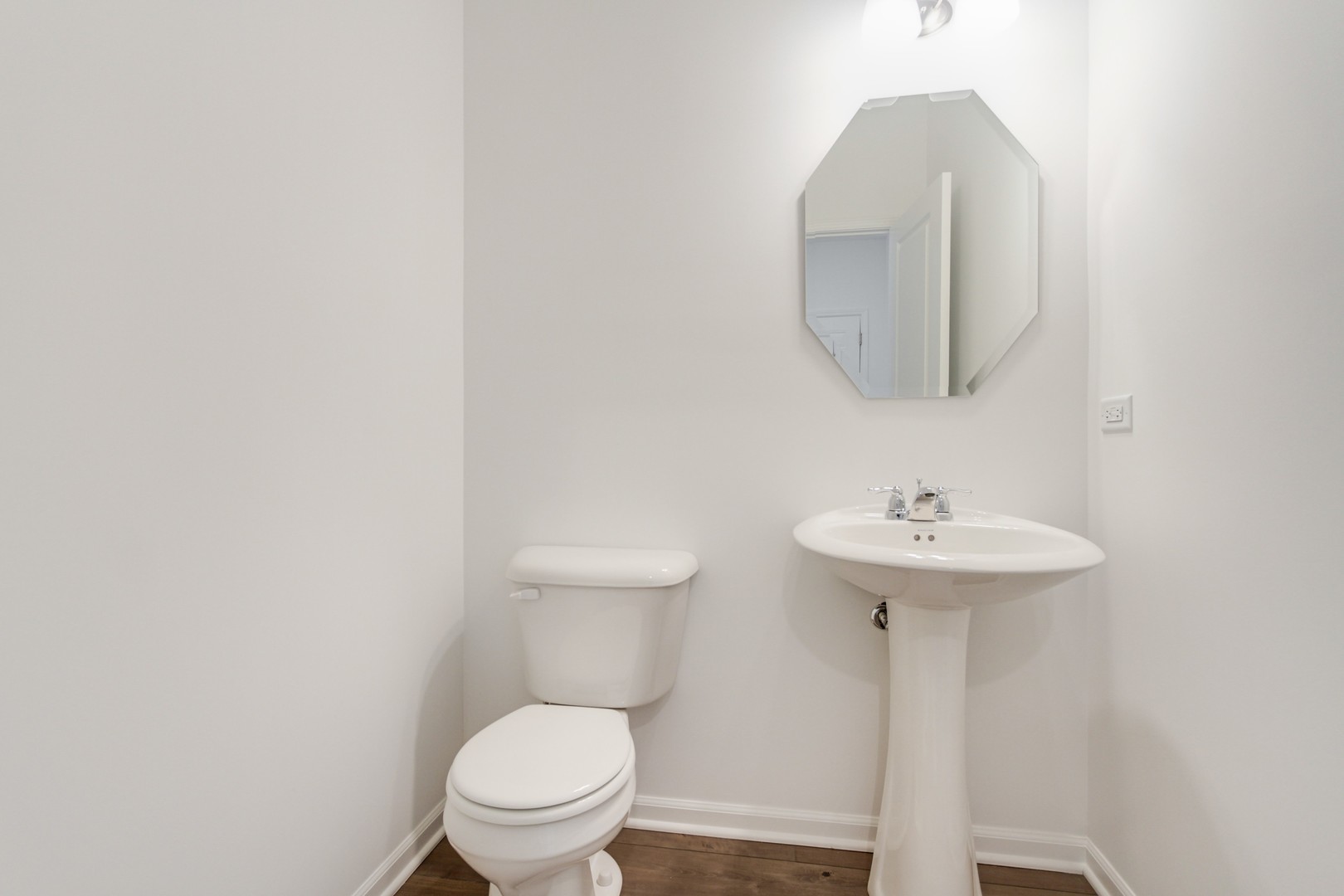 8533 Chadwick Court, Woodridge, IL 60517