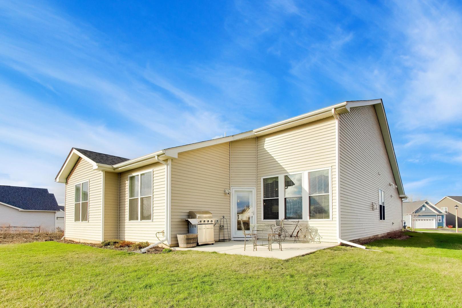 2911 Briargate Drive, Lake Villa, IL 60046