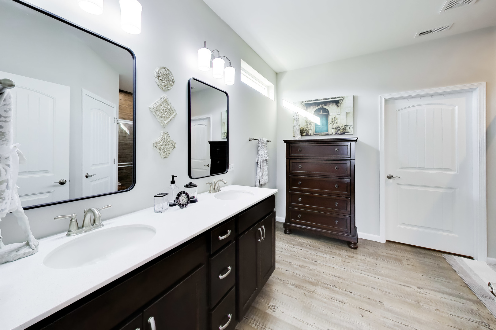 2911 Briargate Drive, Lake Villa, IL 60046