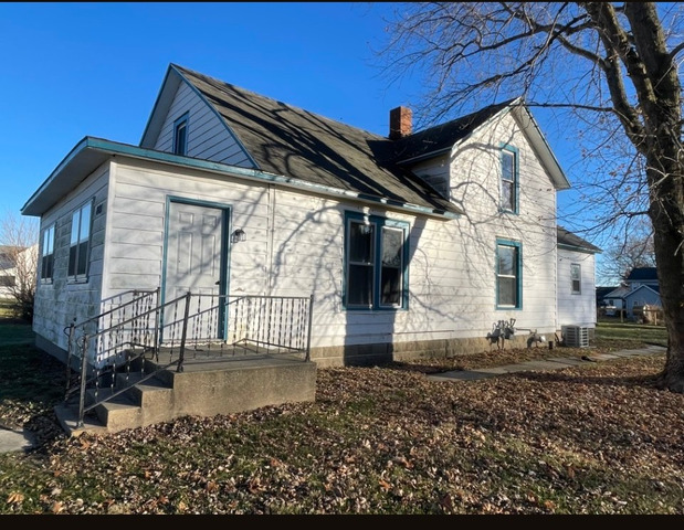 801 Main Street Street, Crescent City, IL 60928