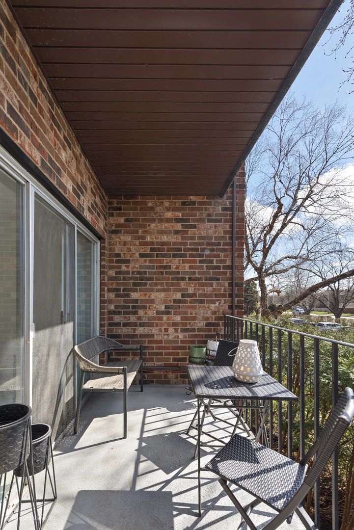 Naperville, IL 60563