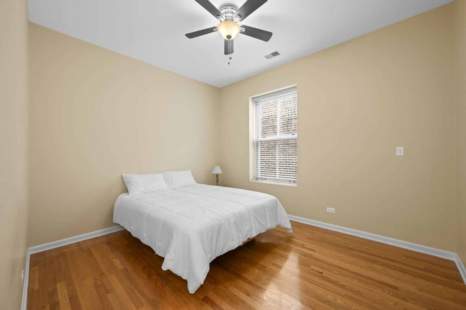 829 W Lawrence Avenue #3, Chicago, IL 60640