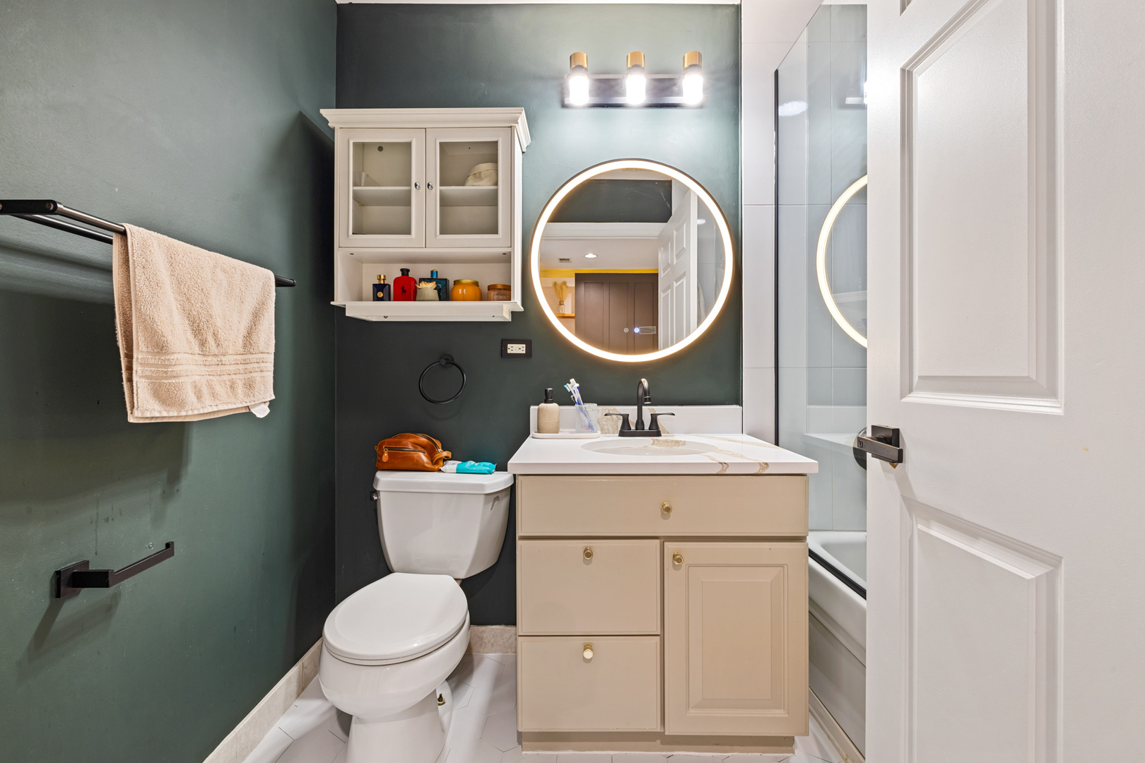 2625 N Ashland Avenue #1B, Chicago, IL 60614