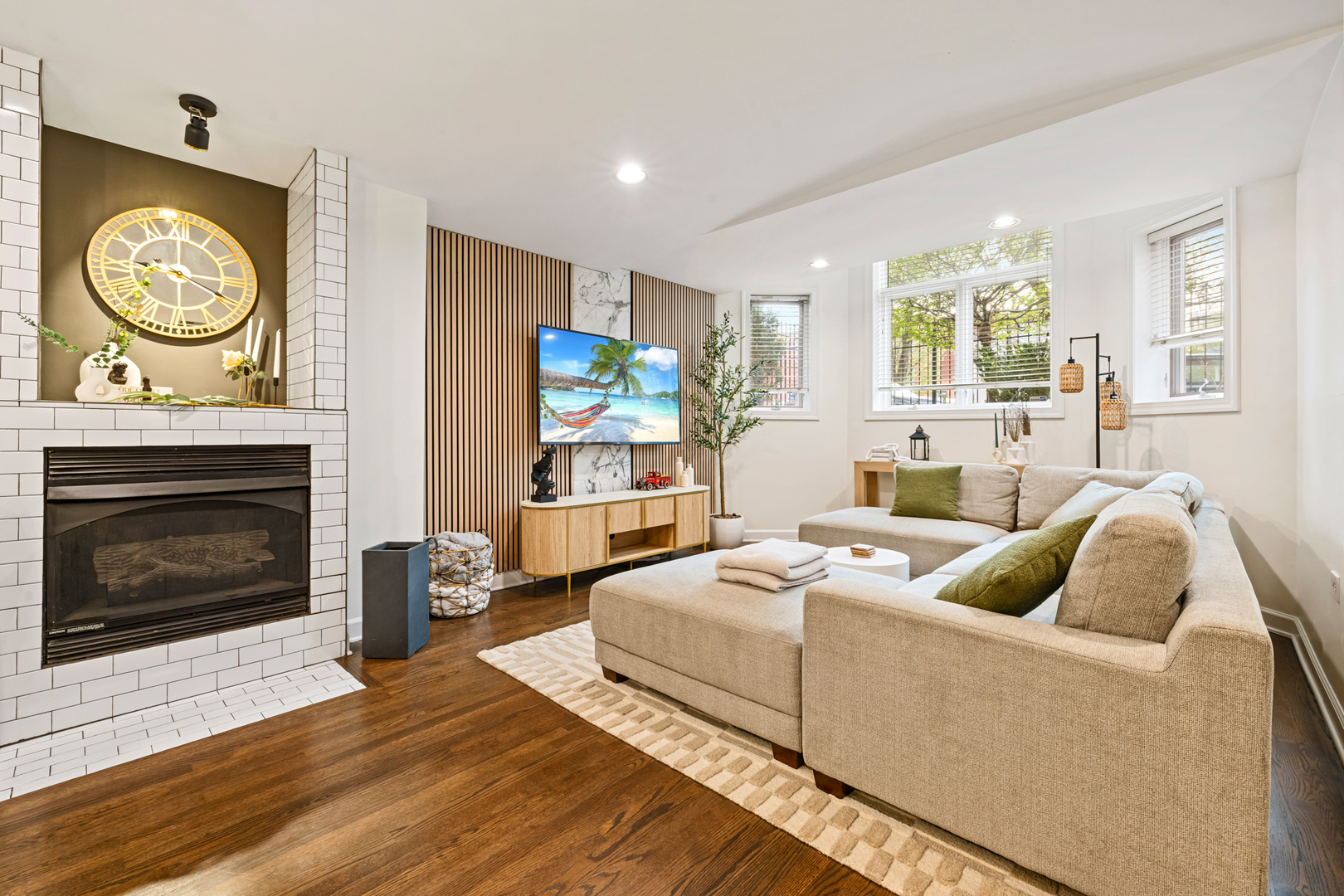 2625 N Ashland Avenue #1B, Chicago, IL 60614