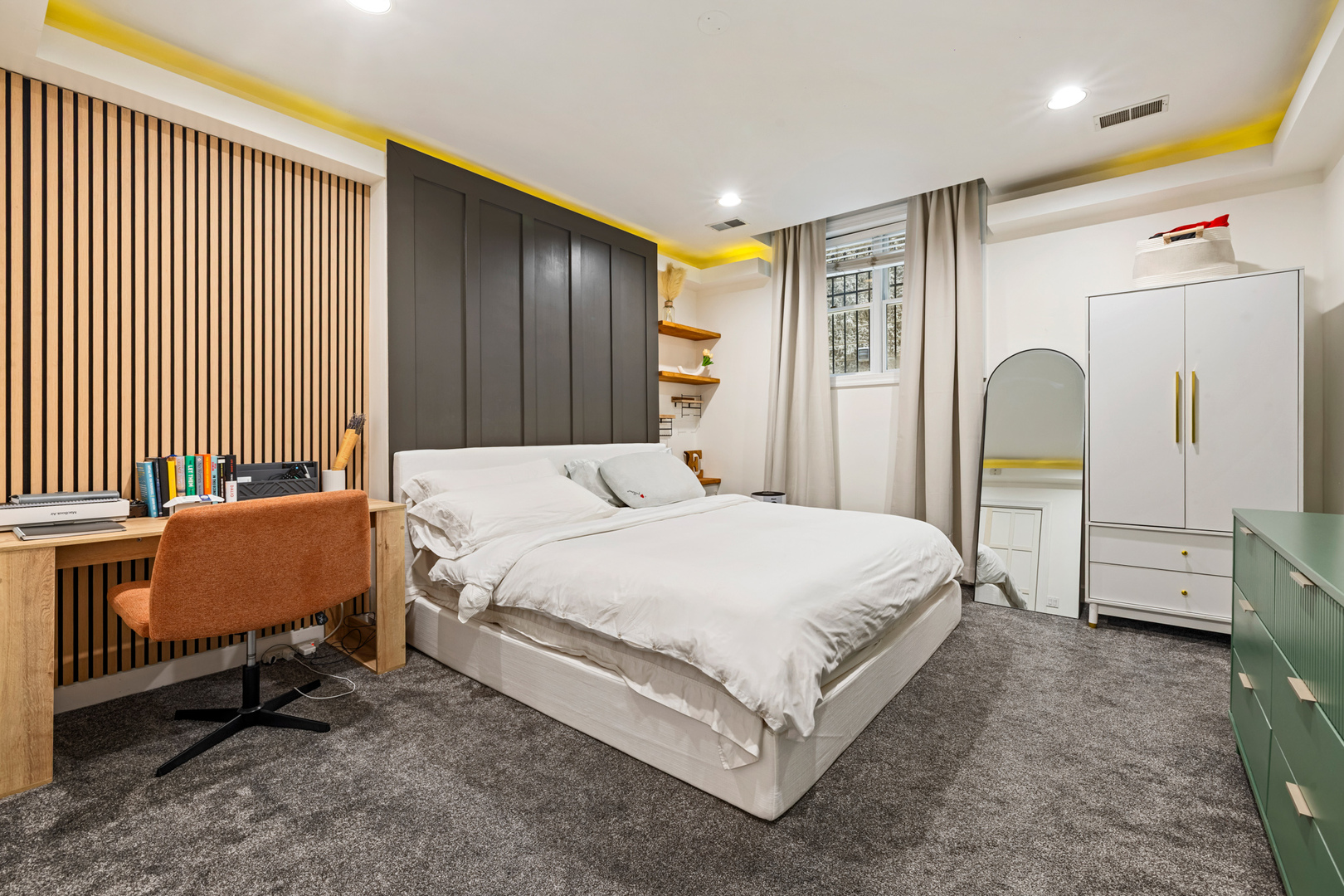 2625 N Ashland Avenue #1B, Chicago, IL 60614