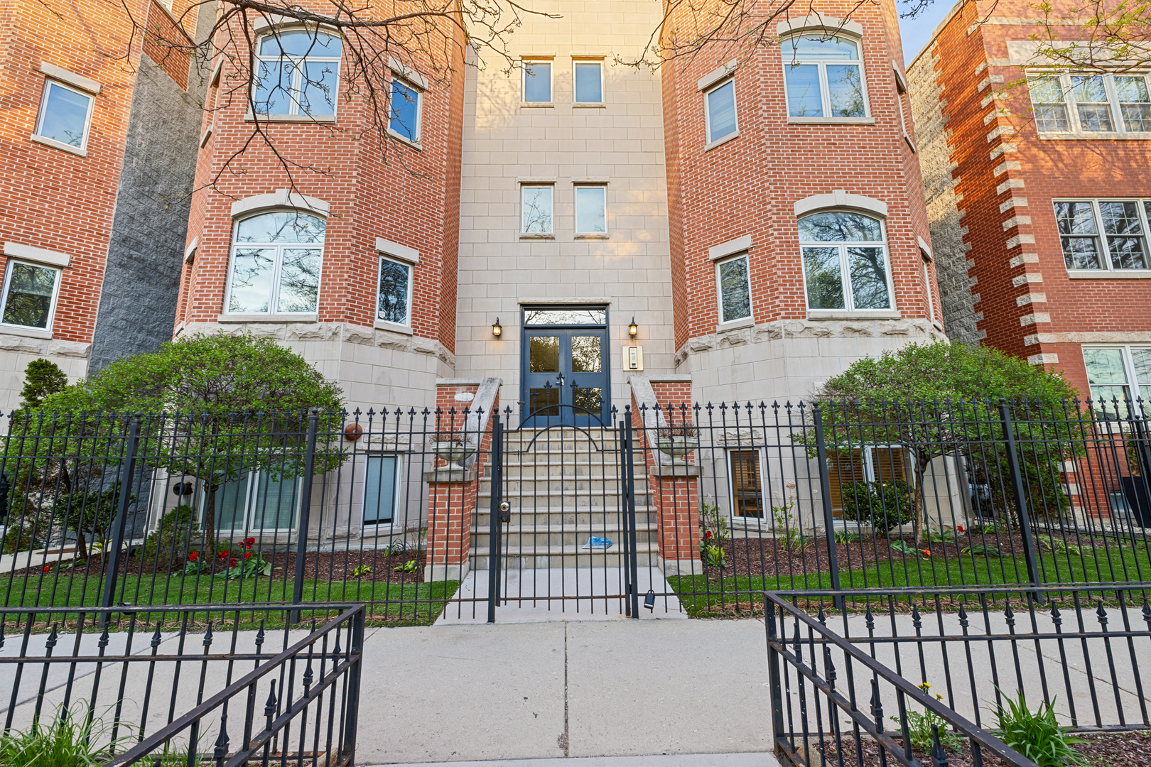 2625 N Ashland Avenue #1B, Chicago, IL 60614
