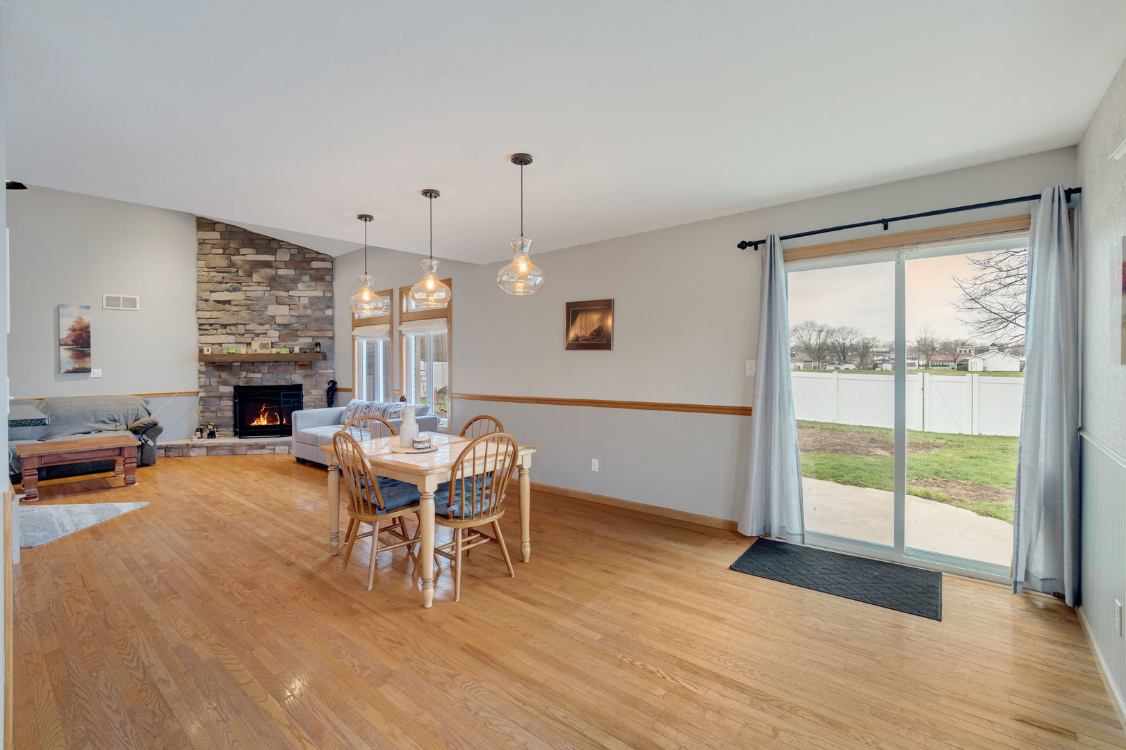 125 N Hamilton Drive, Grant Park, IL 60940