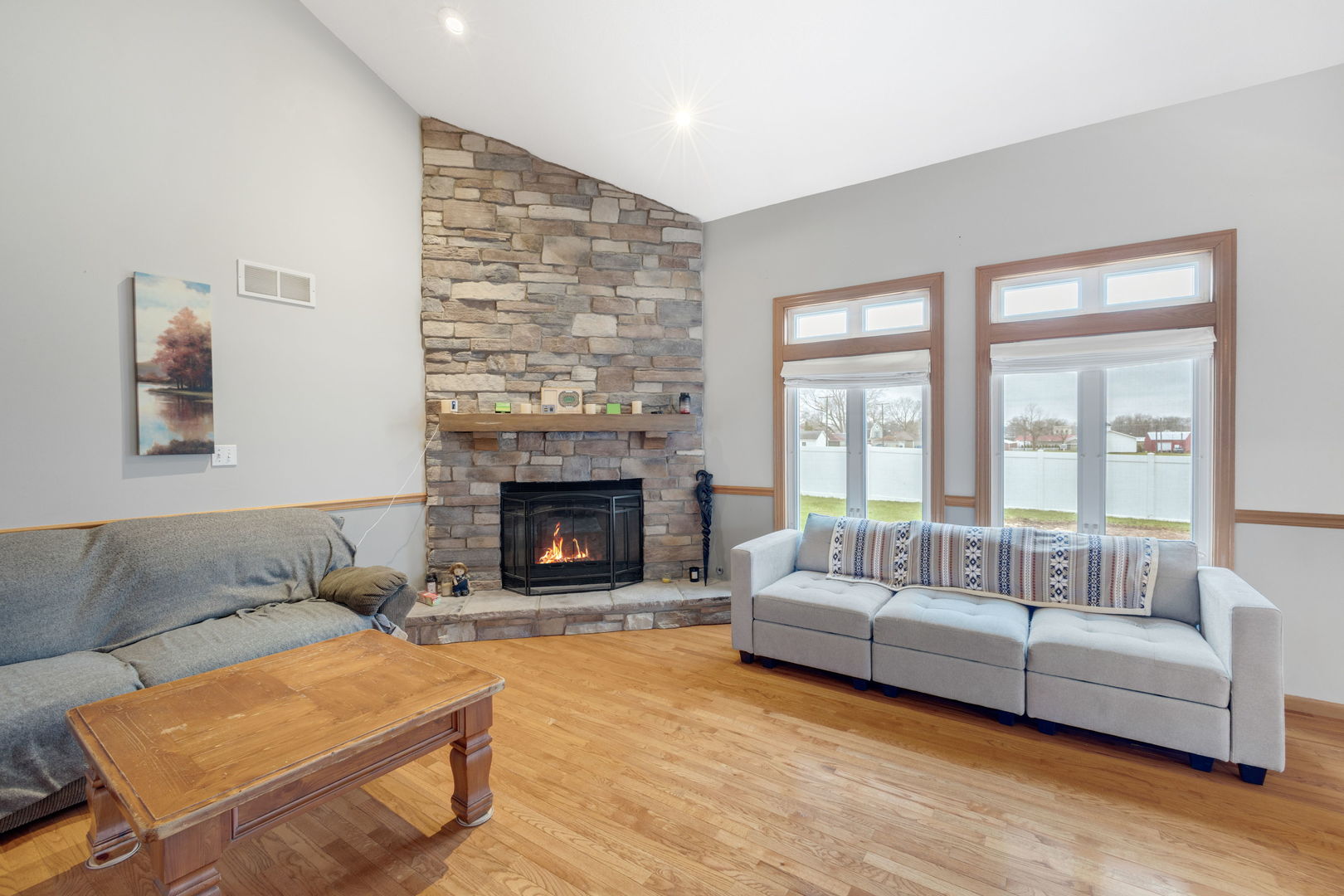 125 N Hamilton Drive, Grant Park, IL 60940