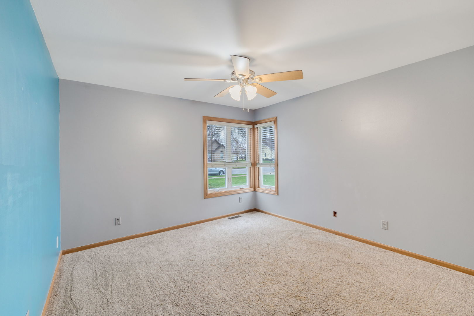 125 N Hamilton Drive, Grant Park, IL 60940