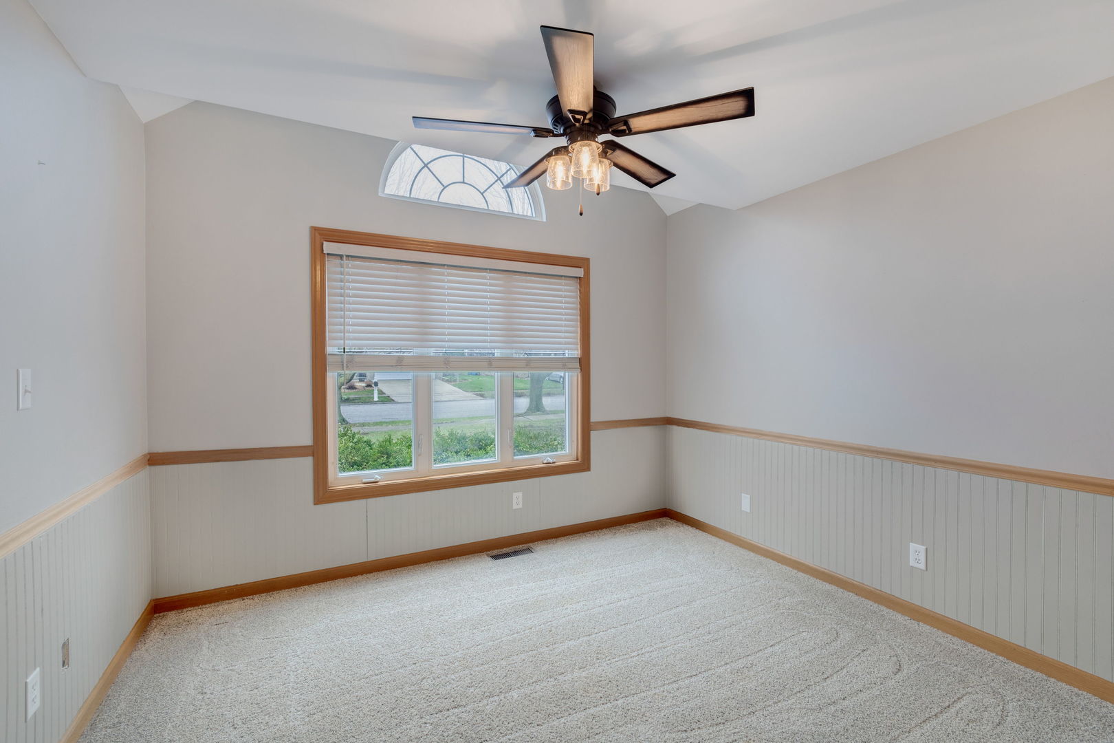 125 N Hamilton Drive, Grant Park, IL 60940