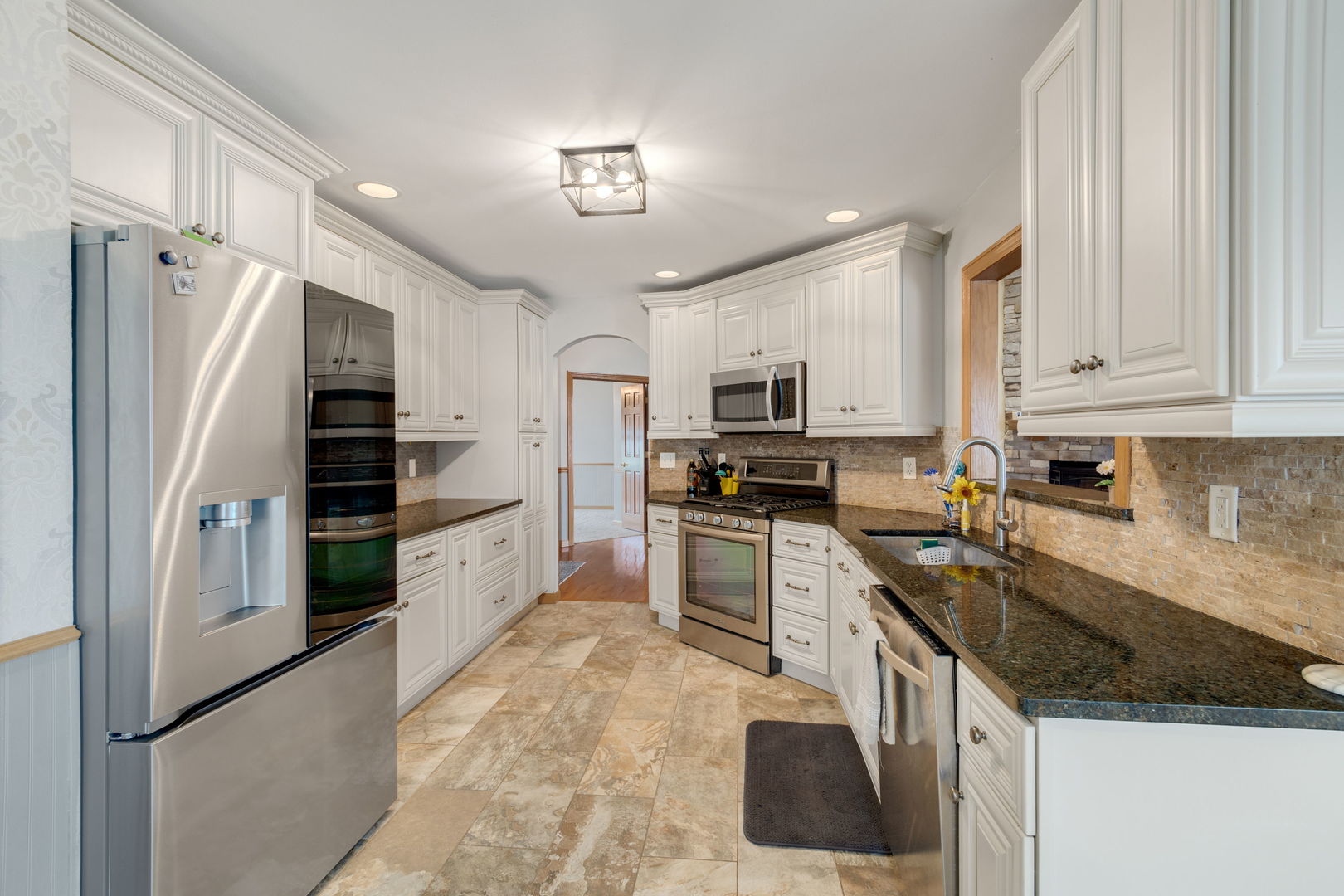 125 N Hamilton Drive, Grant Park, IL 60940