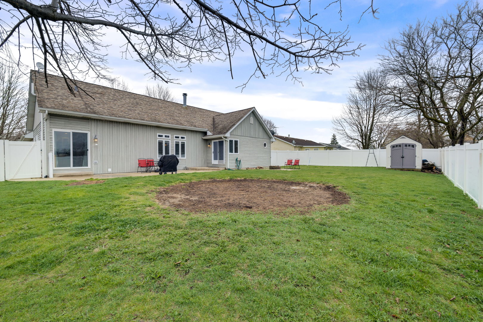 125 N Hamilton Drive, Grant Park, IL 60940