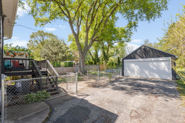 518 S Oakland Avenue, Villa Park, IL 60181