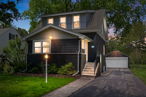518 S Oakland Avenue, Villa Park, IL 60181