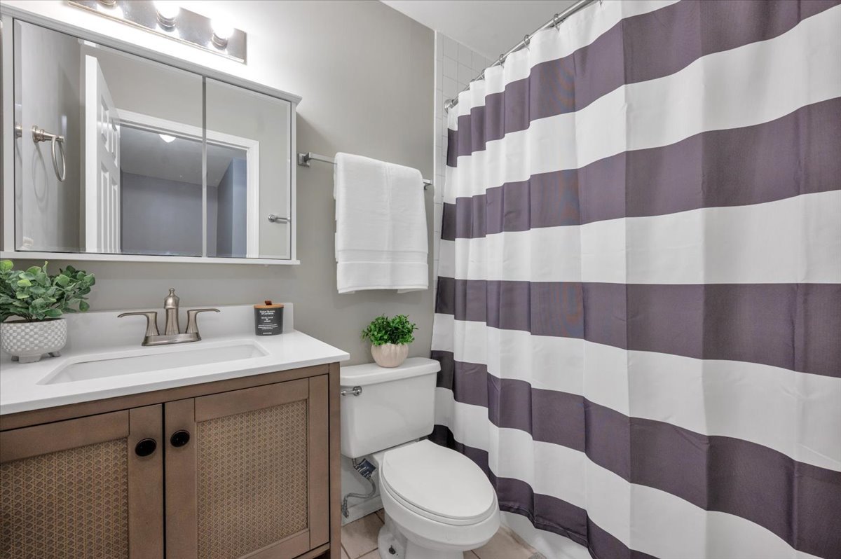 485 James Court #C, Glendale Heights, IL 60139