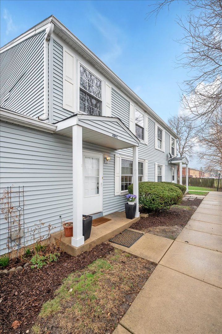 485 James Court #C, Glendale Heights, IL 60139