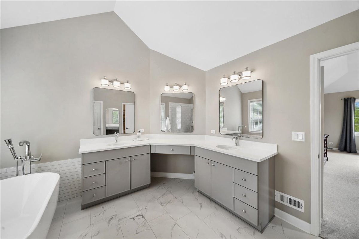 2508 High Meadow Road, Naperville, IL 60564