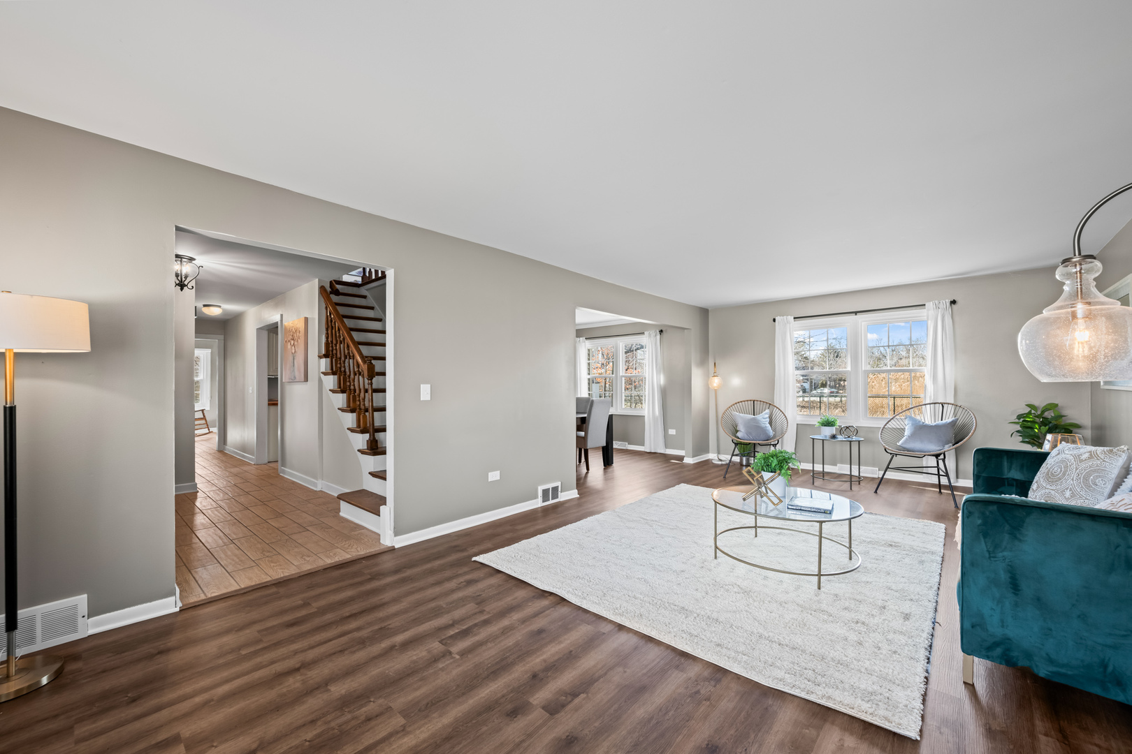 1320 N Douglas Avenue, Arlington Heights, IL 60004