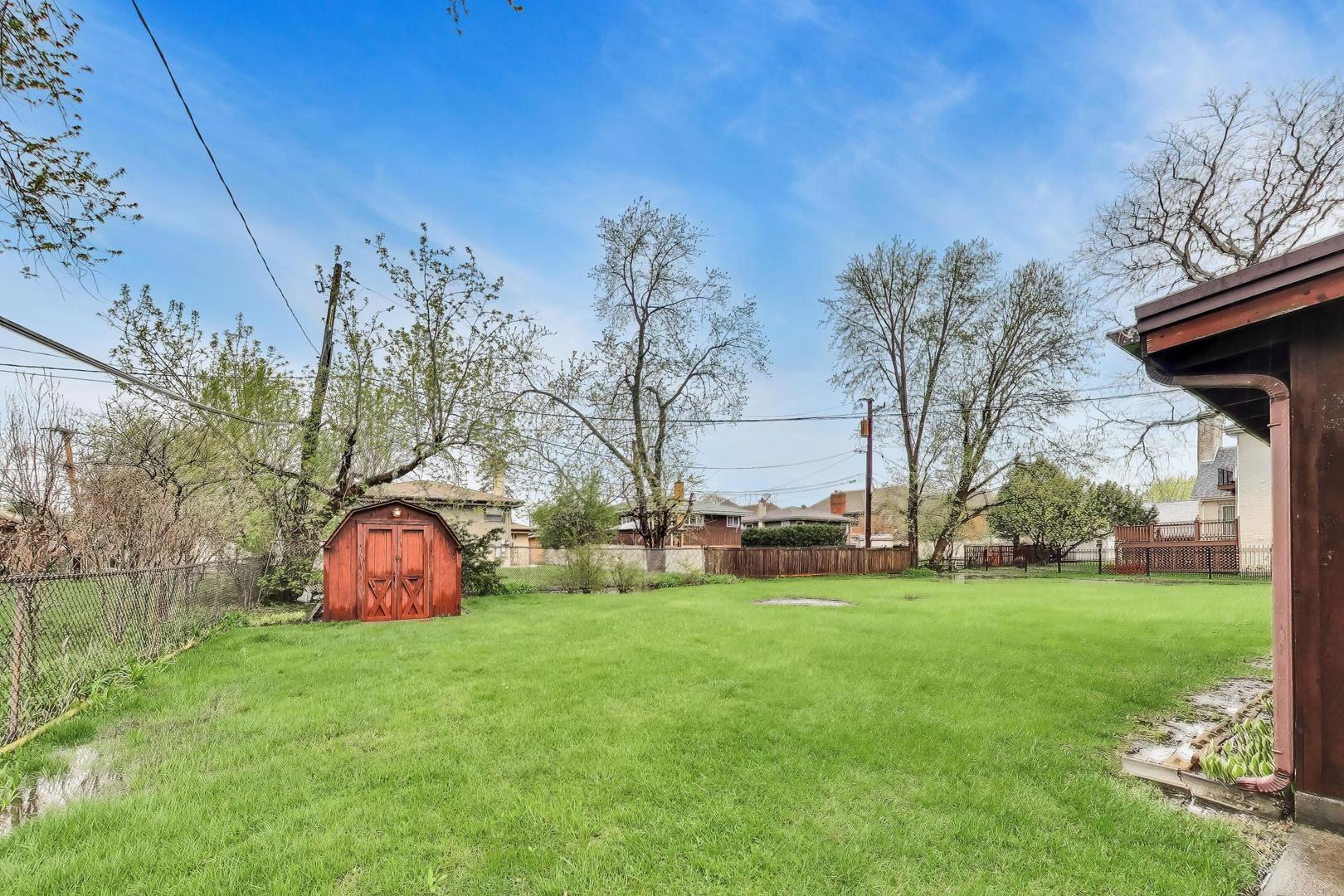 8012 Davis Street, Niles, IL 60714