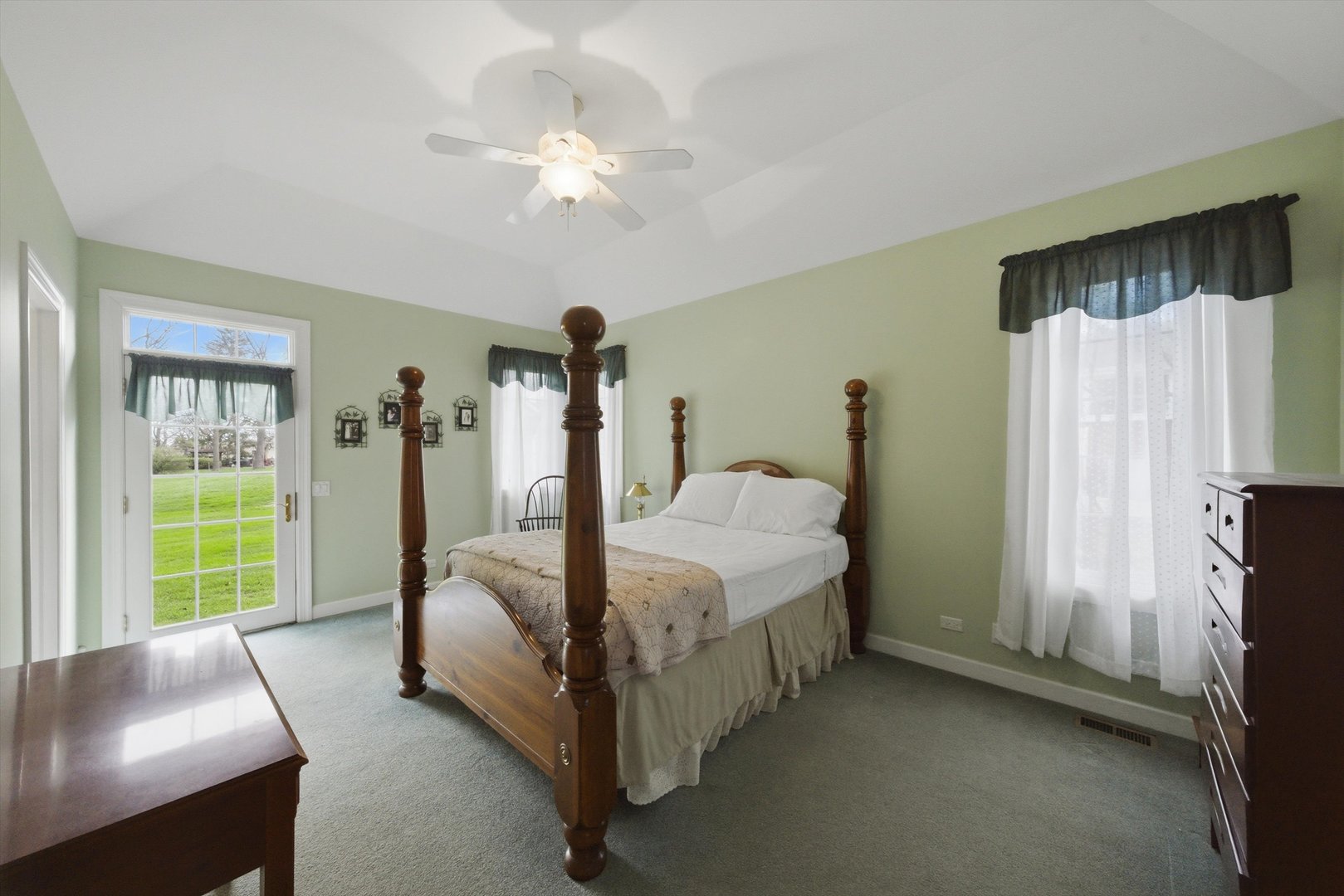 8839 S 83rd Avenue, Hickory Hills, IL 60457