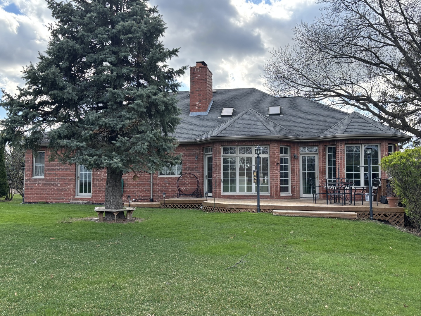 8839 S 83rd Avenue, Hickory Hills, IL 60457