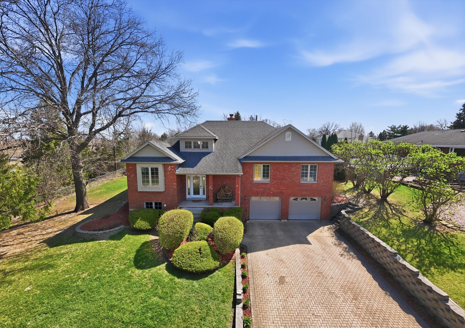 8839 S 83rd Avenue, Hickory Hills, IL 60457