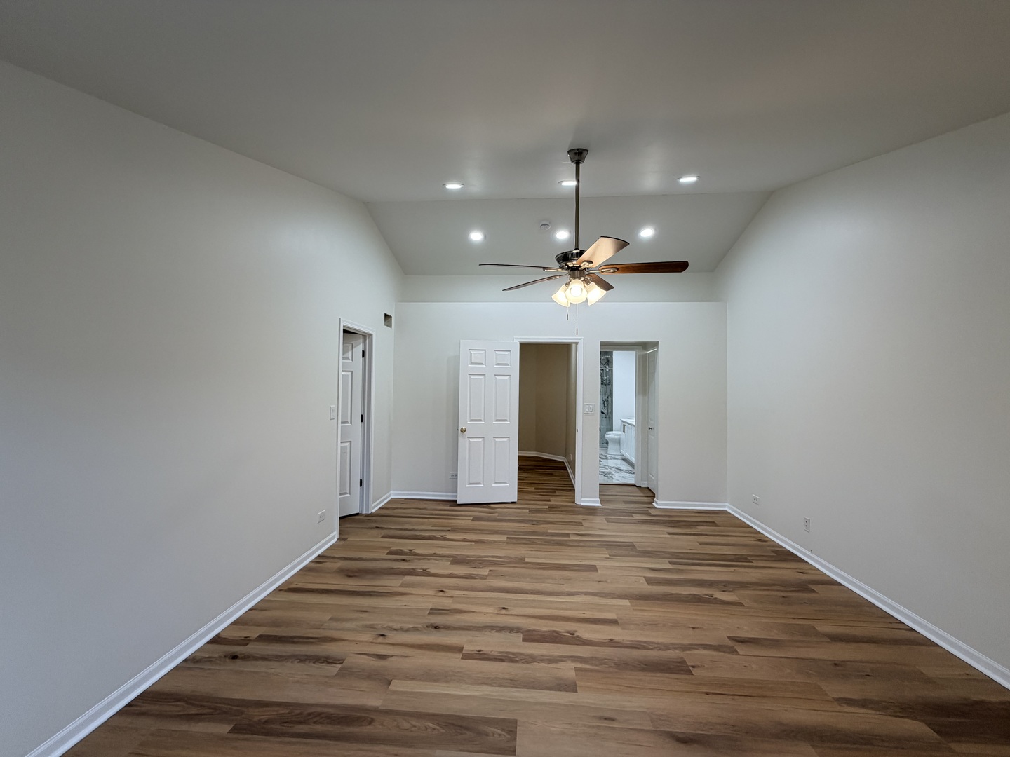 431 PINE LAKE Circle, Vernon Hills, IL 60061