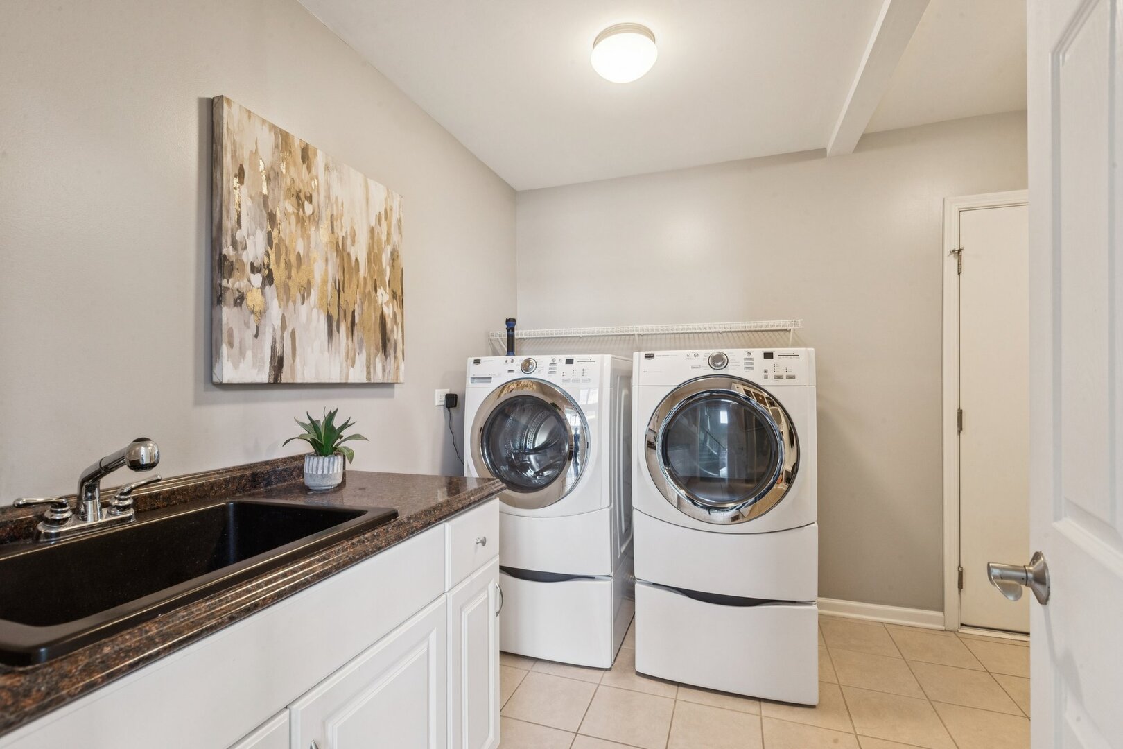 Lake Villa, IL 60046