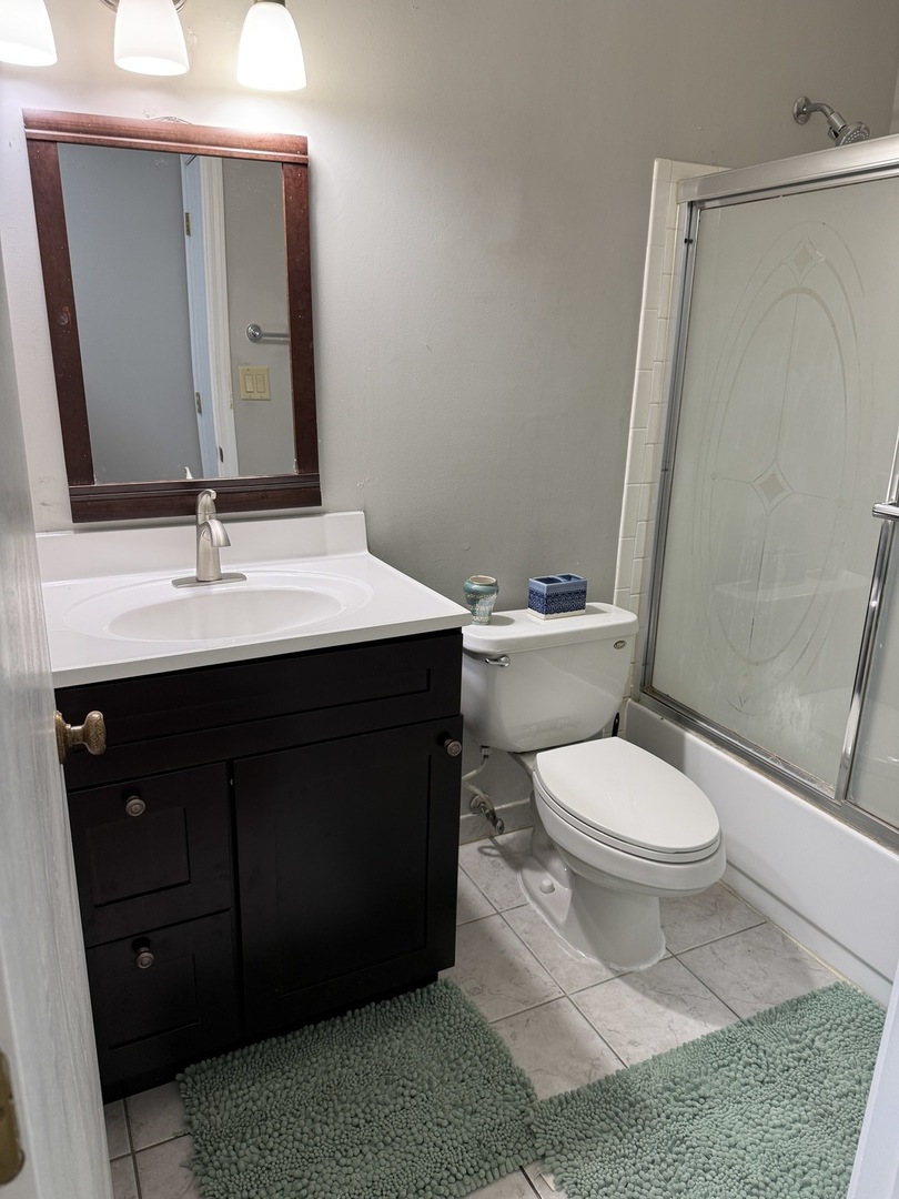 410 Ashwood Court, Vernon Hills, IL 60061