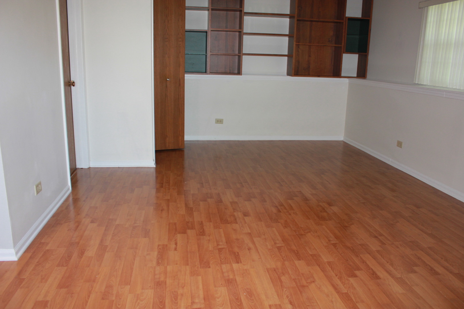 410 Ashwood Court, Vernon Hills, IL 60061