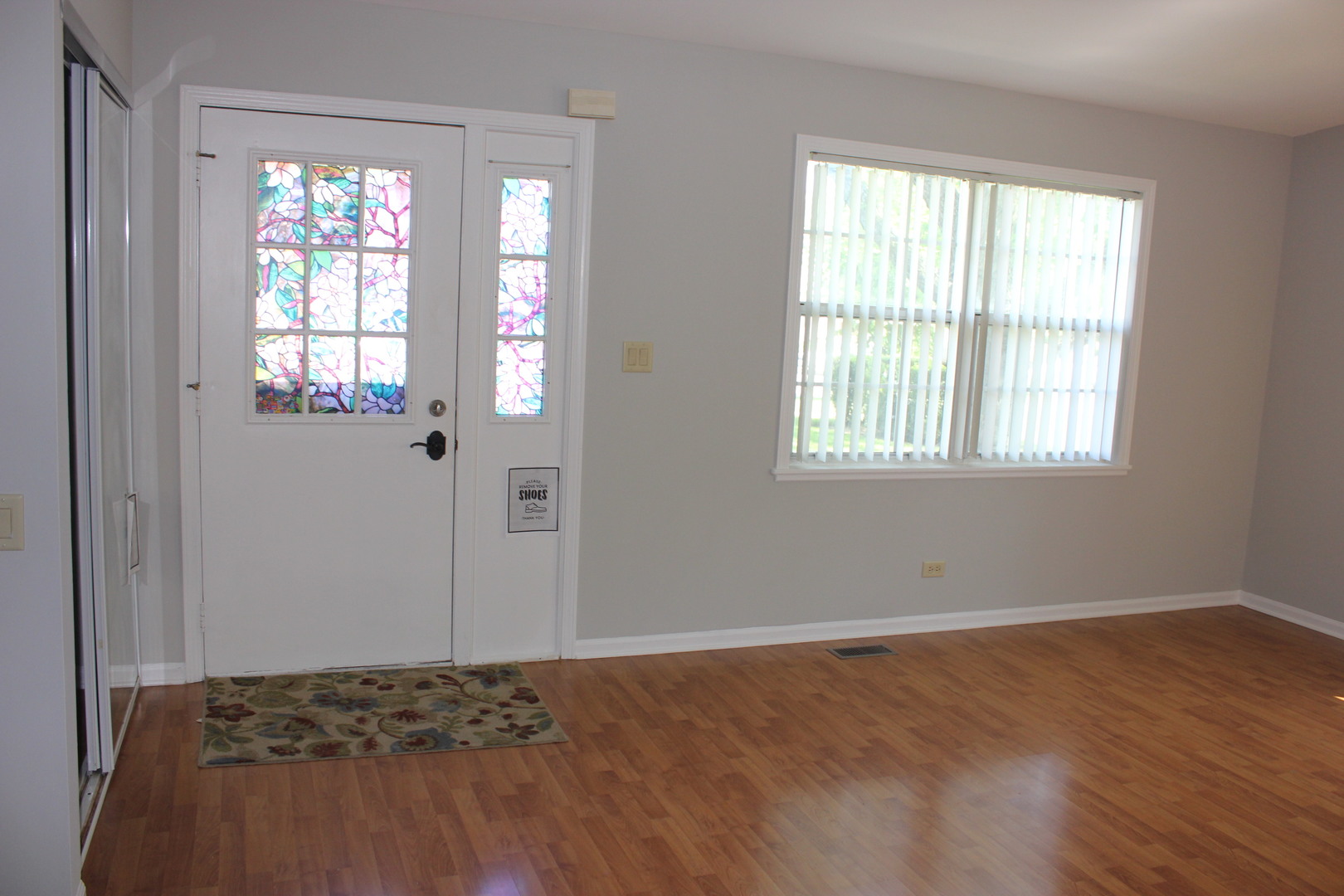 410 Ashwood Court, Vernon Hills, IL 60061