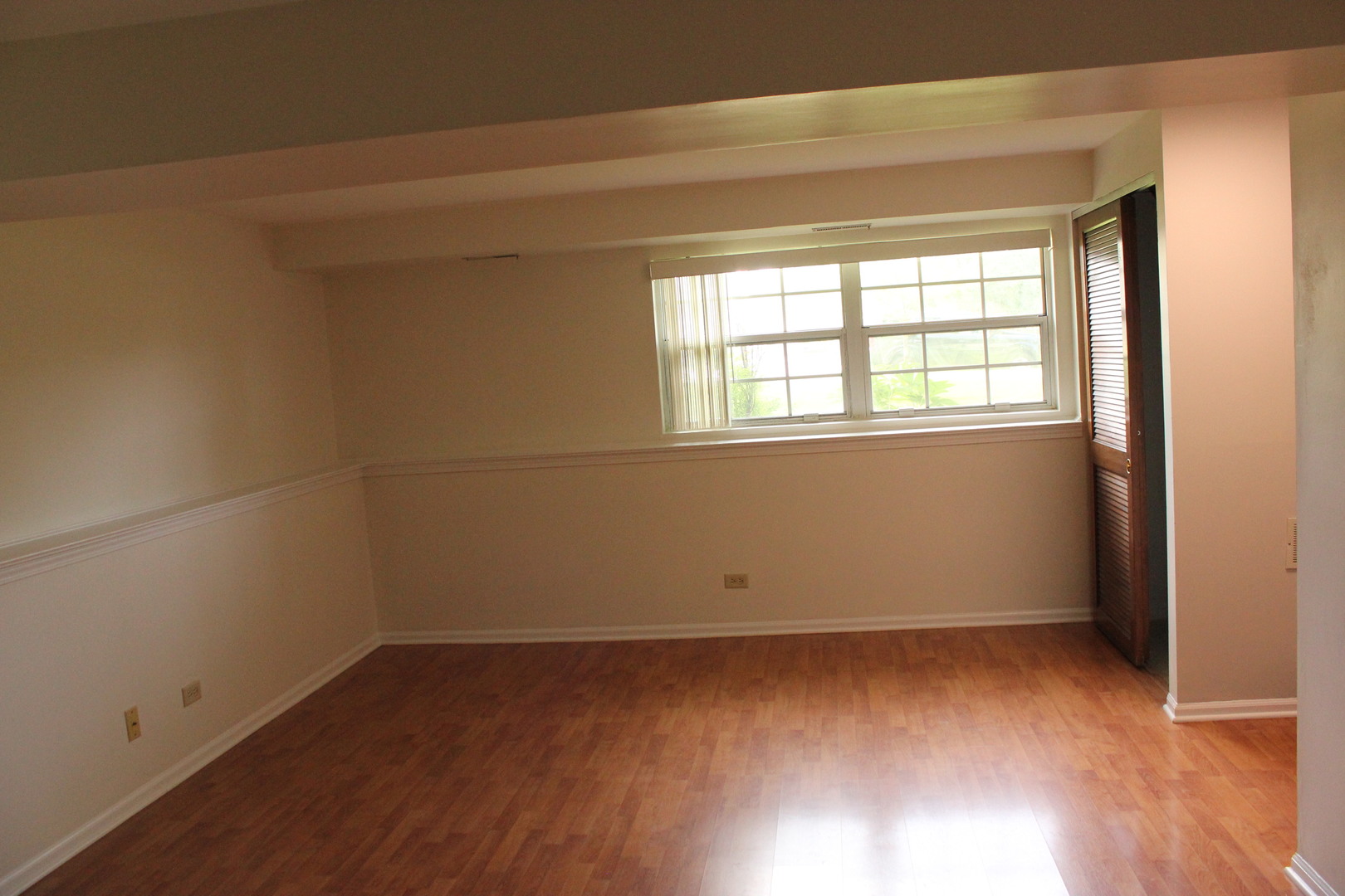 410 Ashwood Court, Vernon Hills, IL 60061