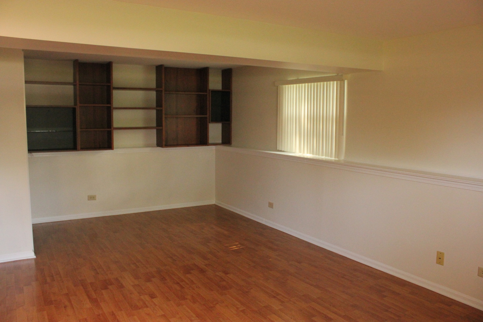 410 Ashwood Court, Vernon Hills, IL 60061