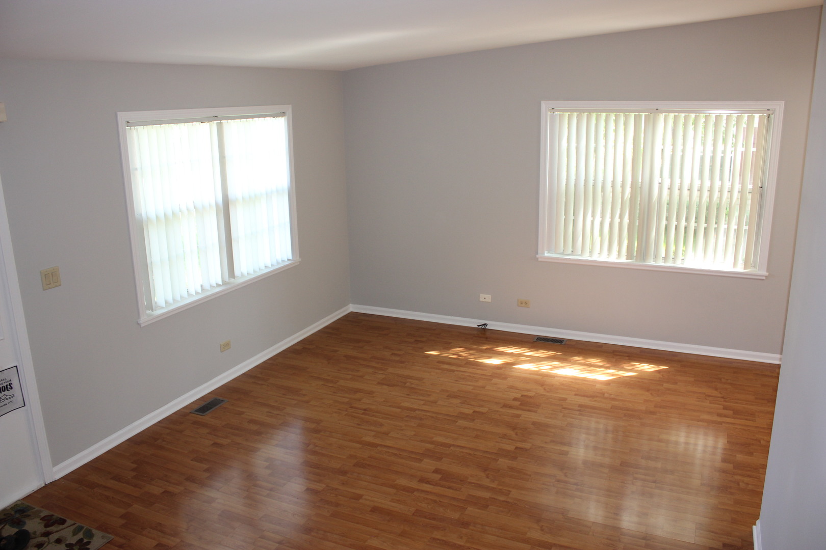 410 Ashwood Court, Vernon Hills, IL 60061