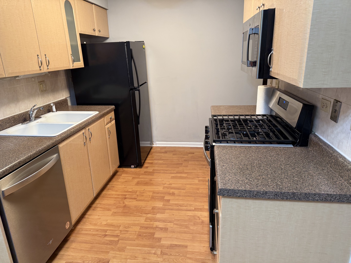 410 Ashwood Court, Vernon Hills, IL 60061