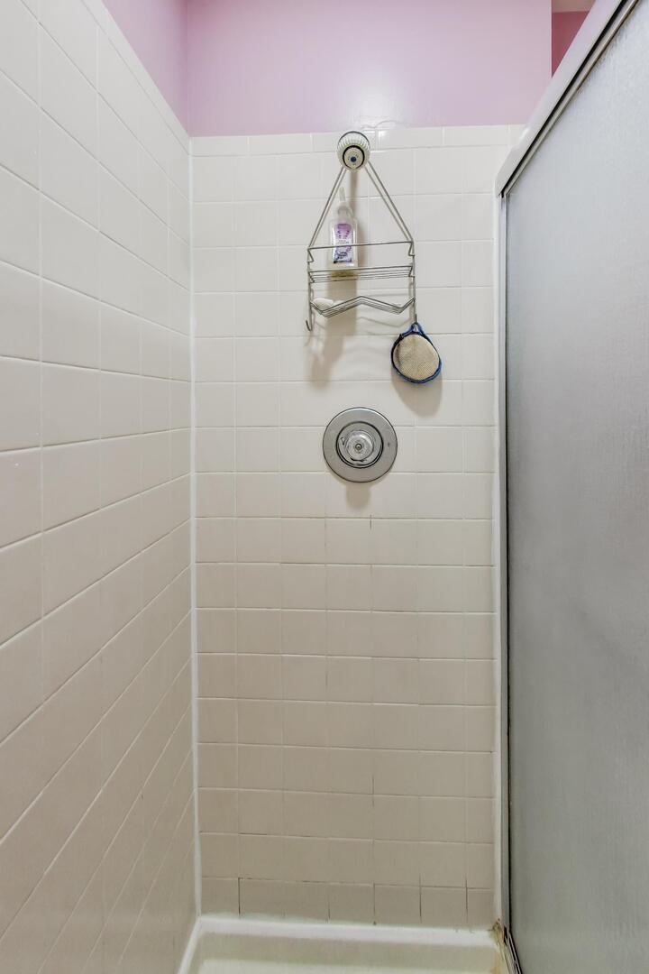 1021 Warwick Circle, Hoffman Estates, IL 60169