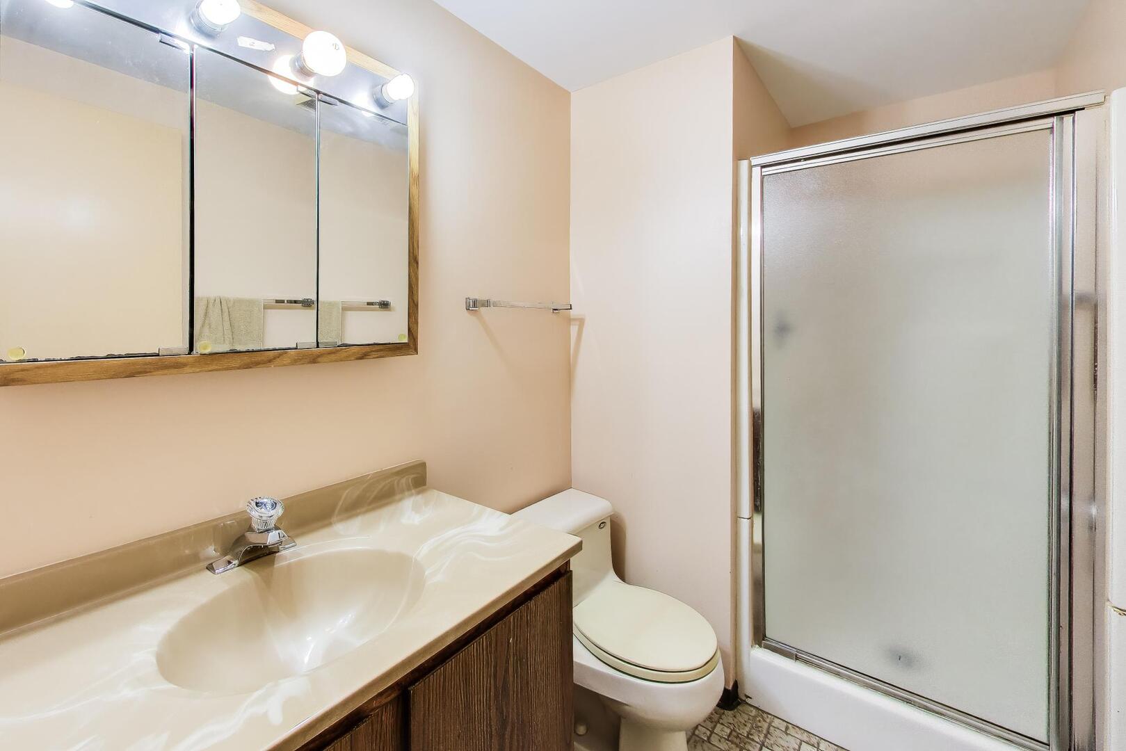 1021 Warwick Circle, Hoffman Estates, IL 60169