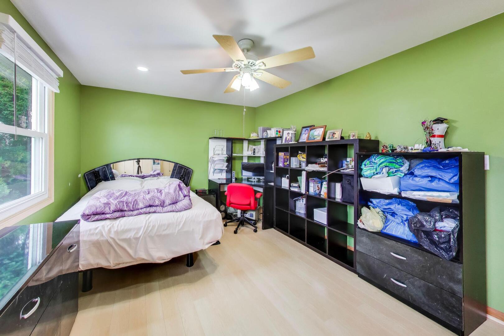 1021 Warwick Circle, Hoffman Estates, IL 60169