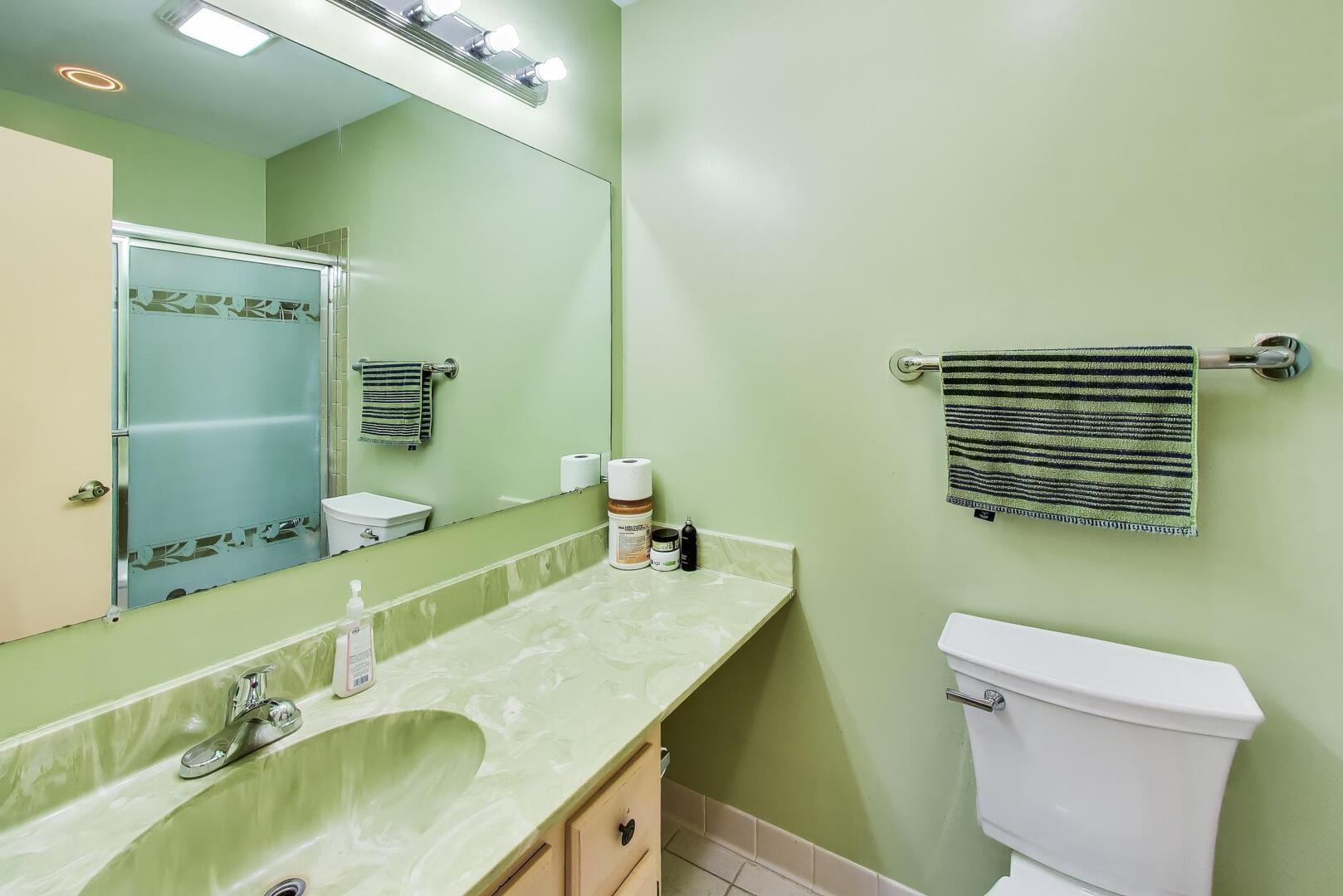 1021 Warwick Circle, Hoffman Estates, IL 60169