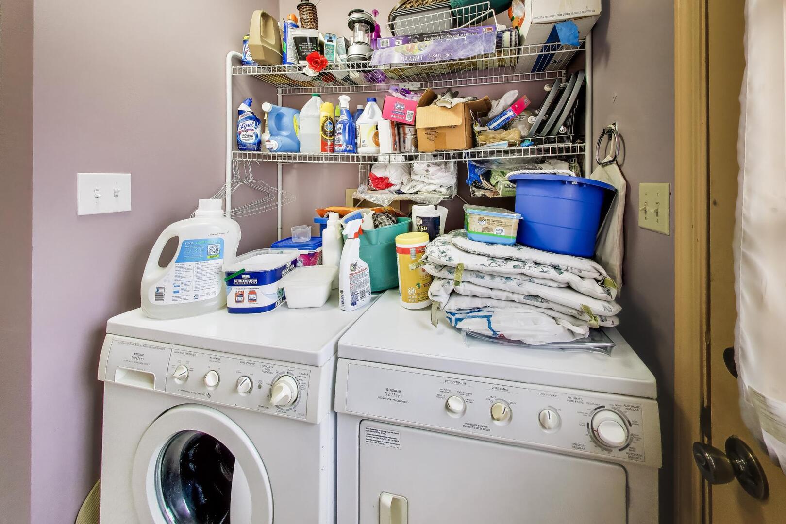 1021 Warwick Circle, Hoffman Estates, IL 60169