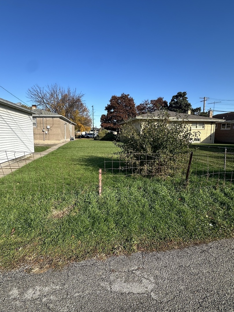 2917 E 130th Street, Chicago, IL 60633
