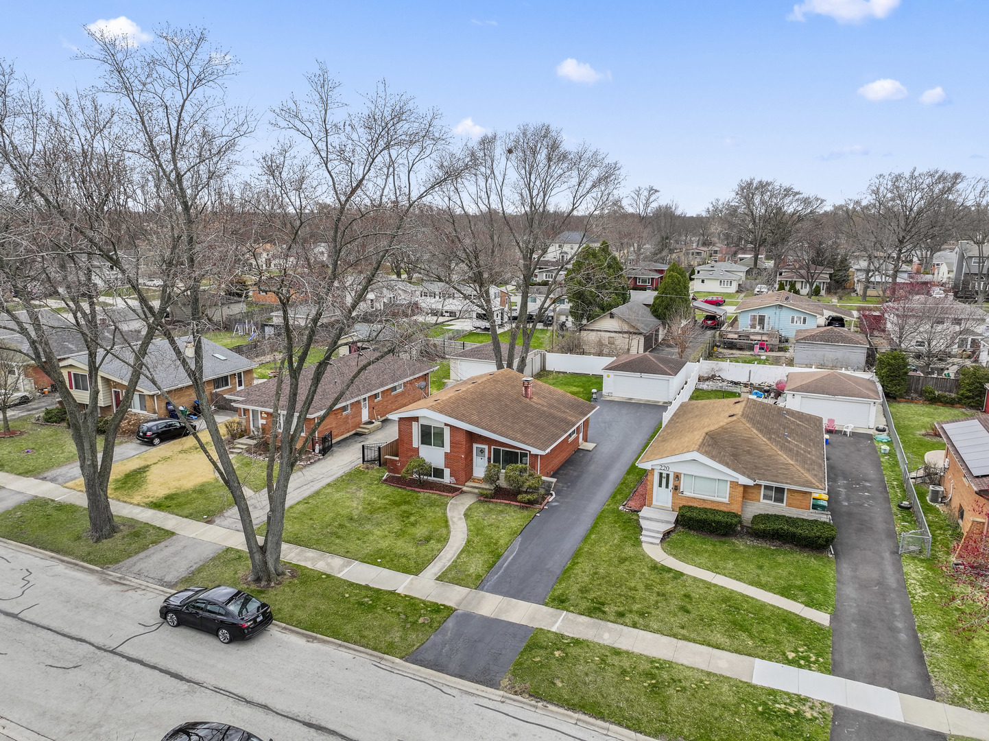 216 N Lombard Avenue, Lombard, IL 60148