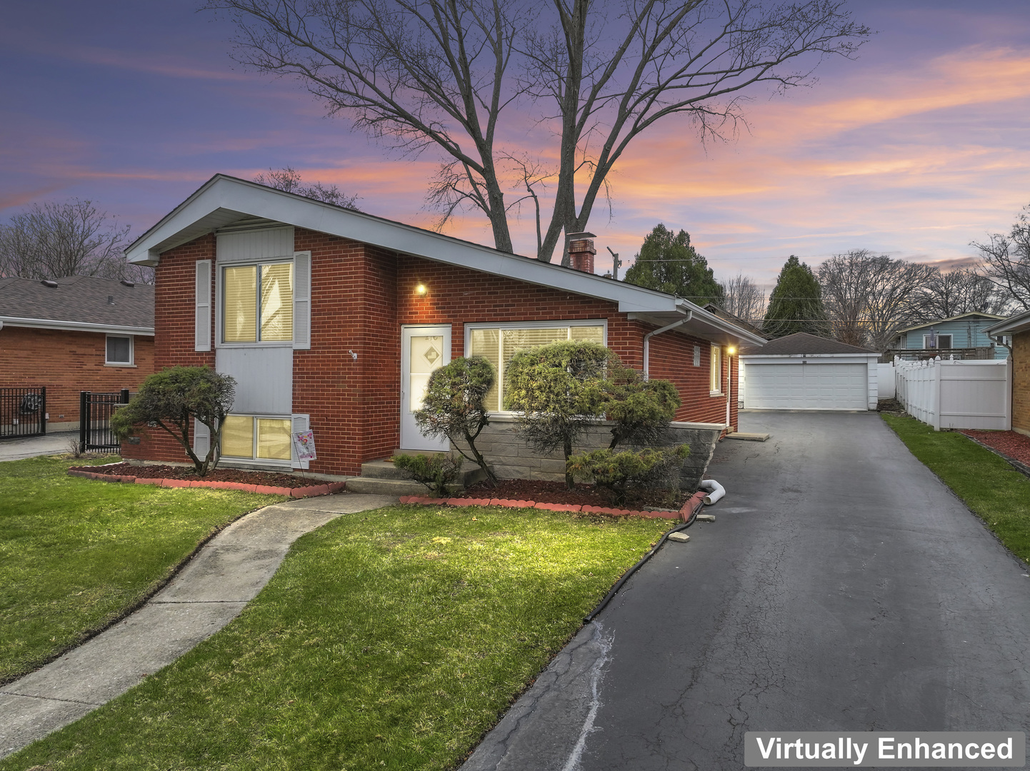 216 N Lombard Avenue, Lombard, IL 60148