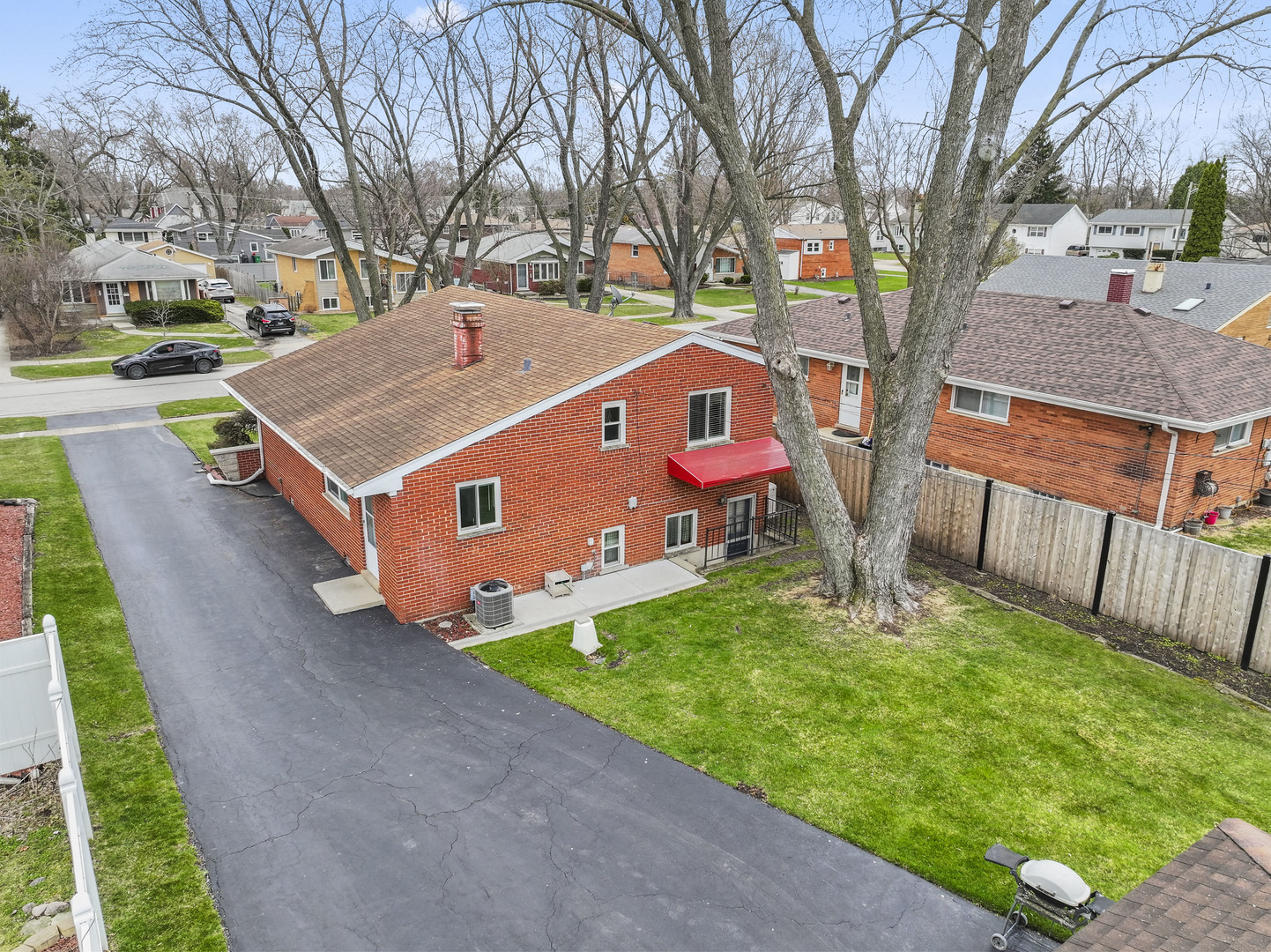 216 N Lombard Avenue, Lombard, IL 60148